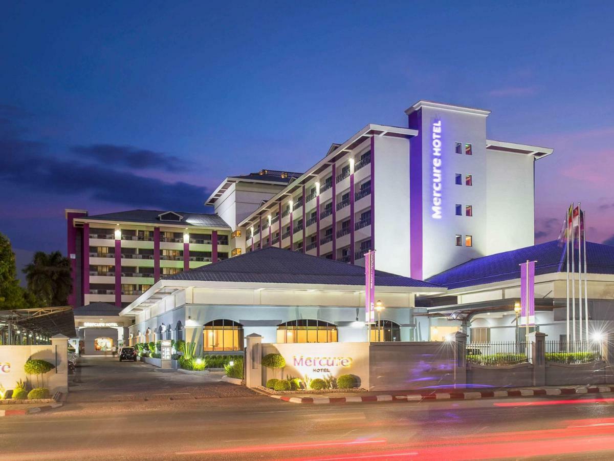 Mercure Yangon Kaba Aye Exterior photo