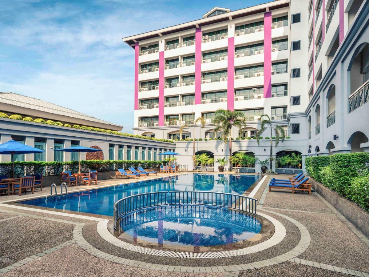 Mercure Yangon Kaba Aye Exterior photo
